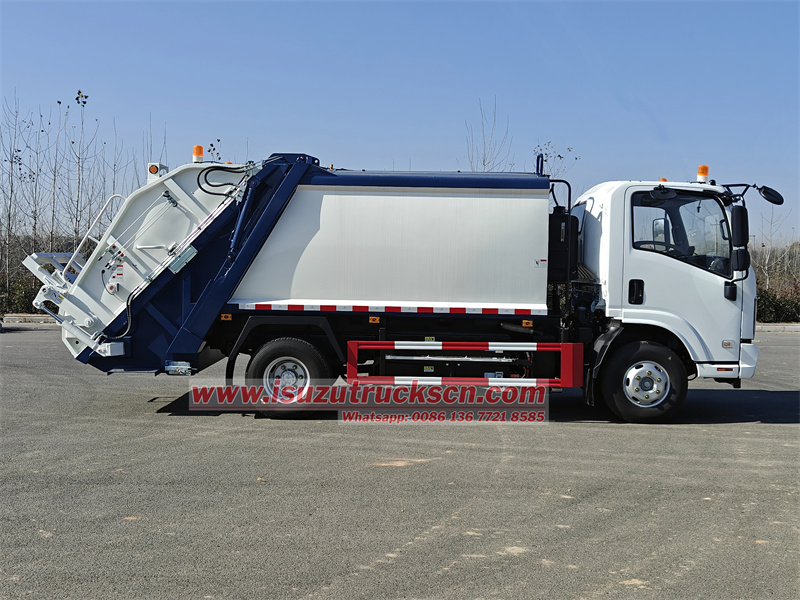 Isuzu EVM600 6cbm electric rear loader truck