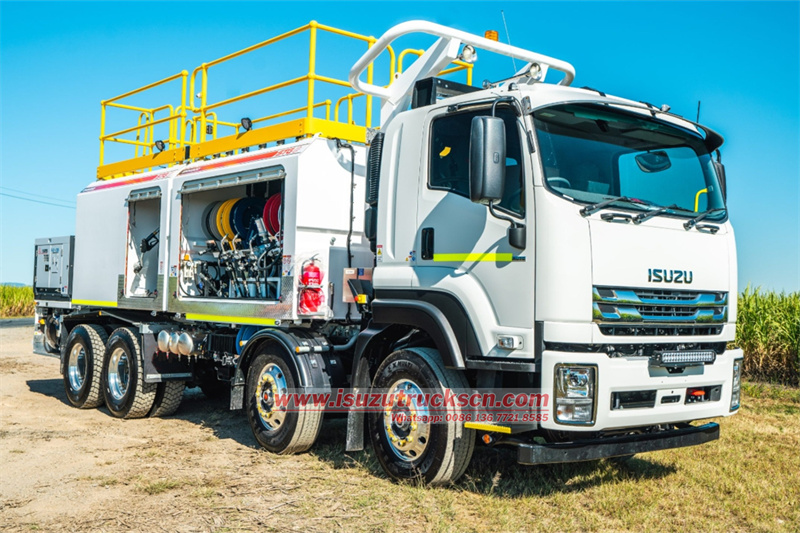 Fuel refueling truck