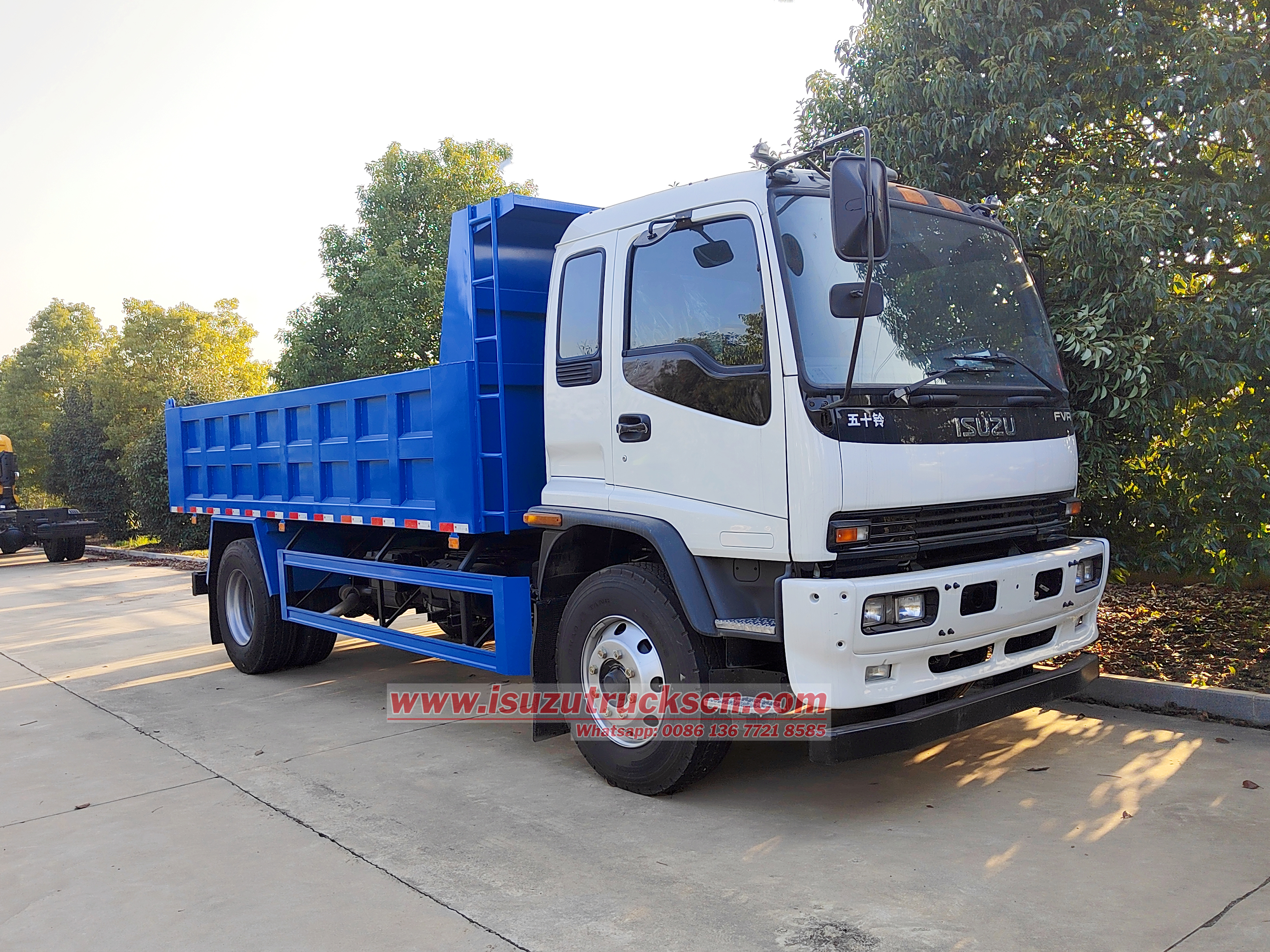 Dump truck