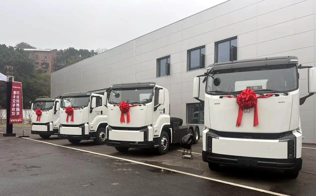 Isuzu 6x4 electricity tractor