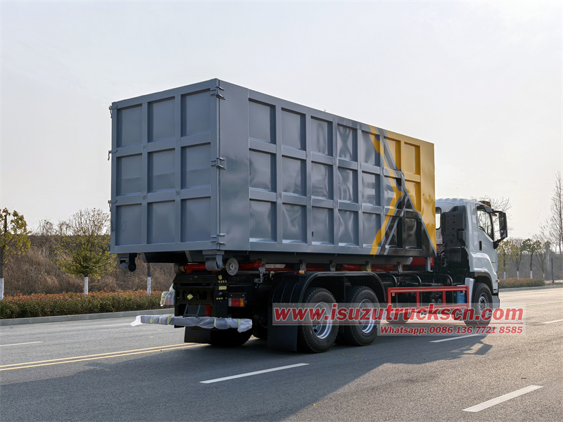Isuzu 6x4 30T hook lift garbage truck