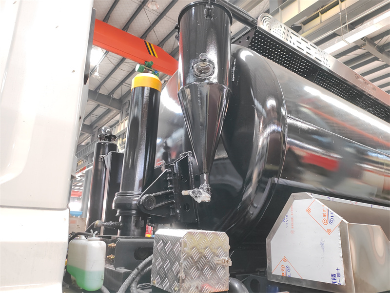 Isuzu GIGA 15cbm drainage vacuum truck