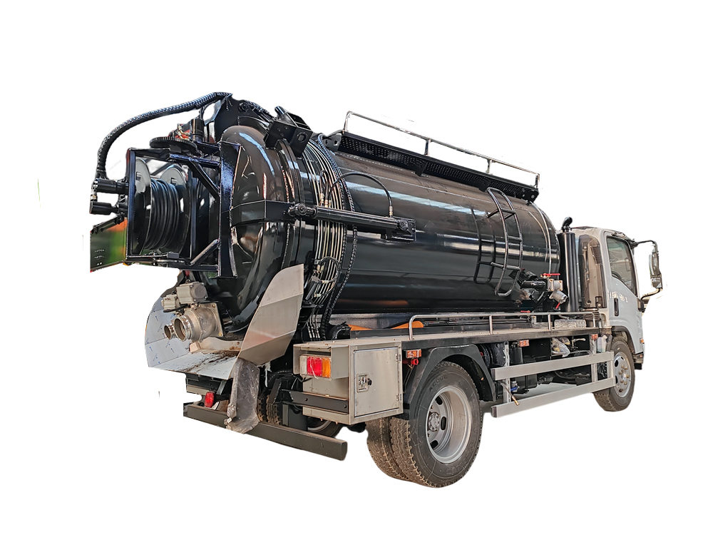 Isuzu 700P &nbsp;sewer jetting and vacuum truck