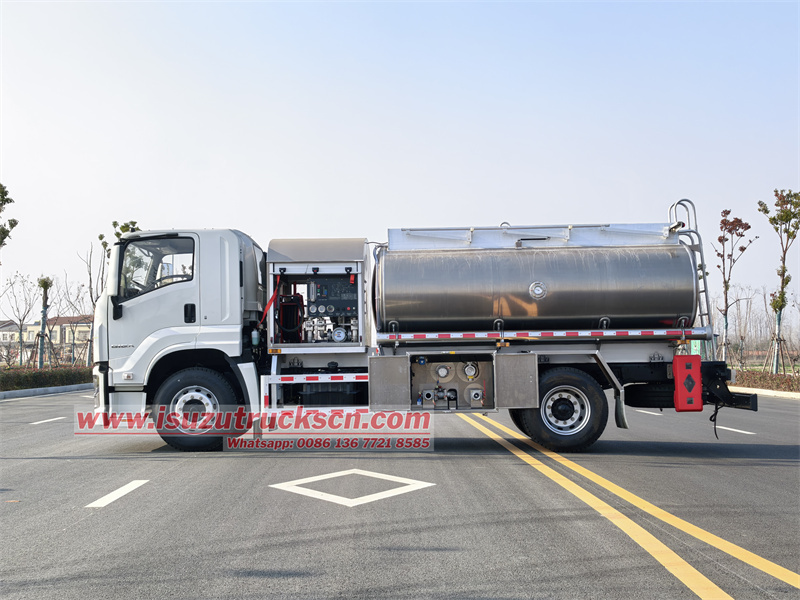 Isuzu FTR GIGA 10000L aircraft refueling truck