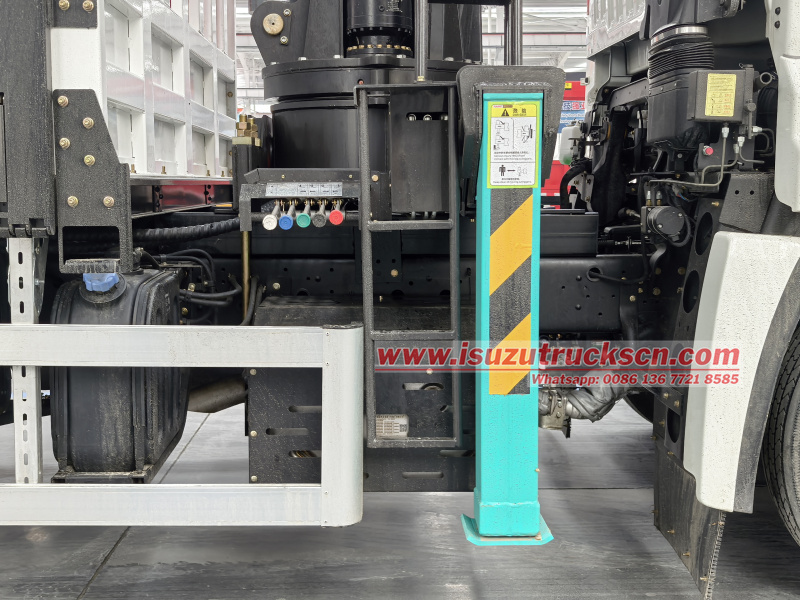 ISUZU GIGA 4HK1-TCG62 Mounted Hydraulic Boom Crane