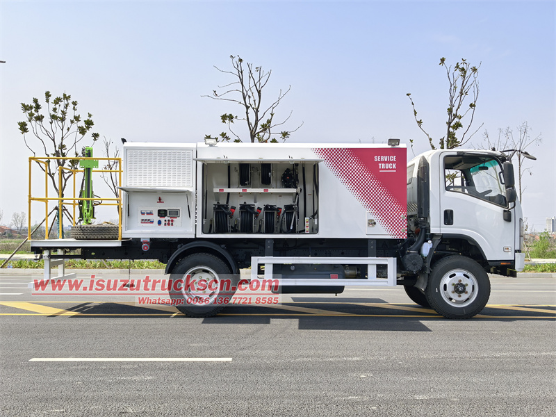 Isuzu NPR 700P fuel lube service truck