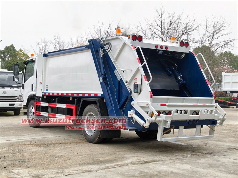 Isuzu 8.5 cbm hydraulic compaction truck