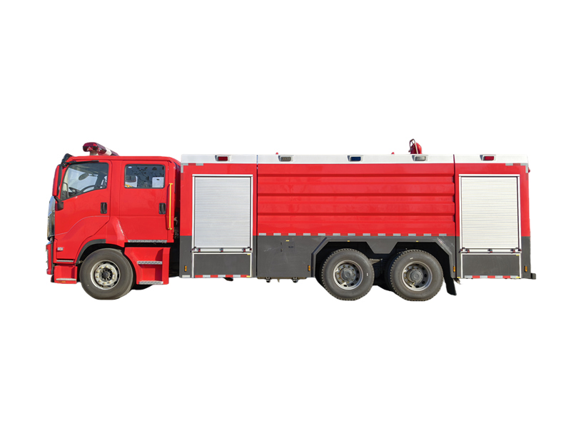 ISUZU GIGA water foam tank fire truck