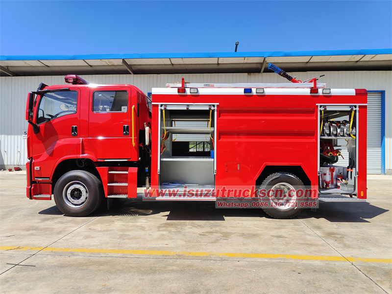 ISUZU GIGA 4500L foam water fire truck