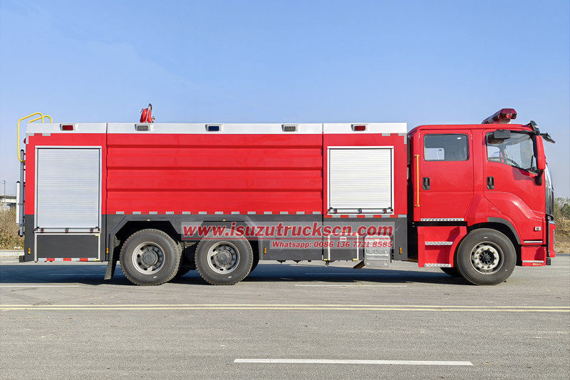 Isuzu 520hp water foam fire truck