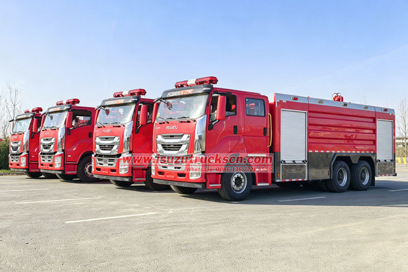 Isuzu GIGA 12cbm foam fire truck