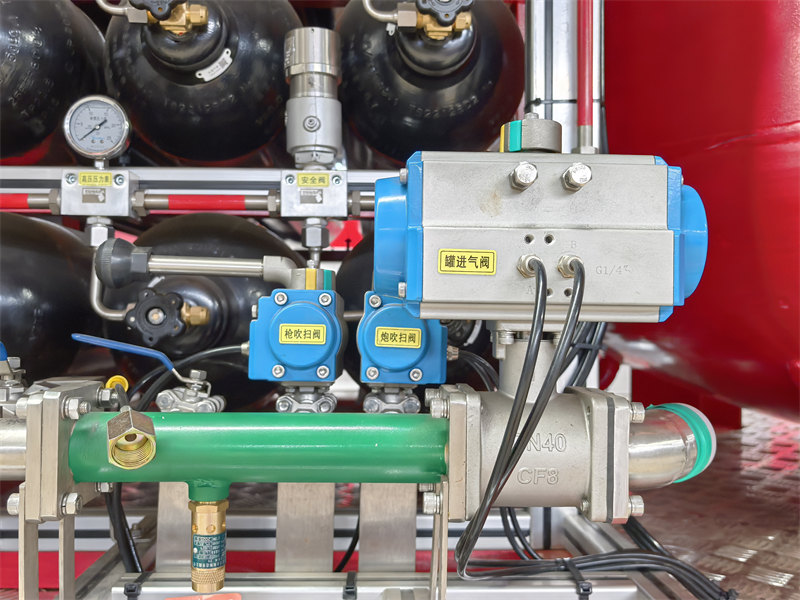 Isuzu GIGA fire dry powder truck