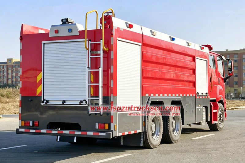 Isuzu 6x4 GIGA fire fighting truck