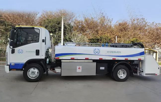 isuzu Lavatory Service Truck