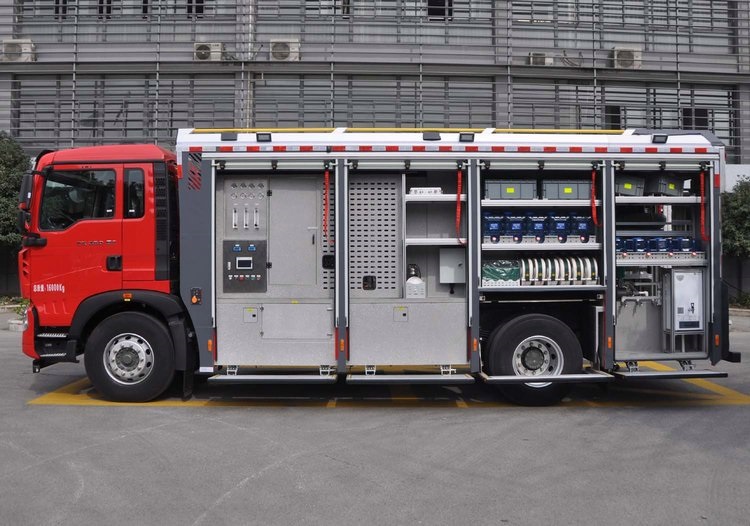 ISUZU brand Mobile Water Purification Truck