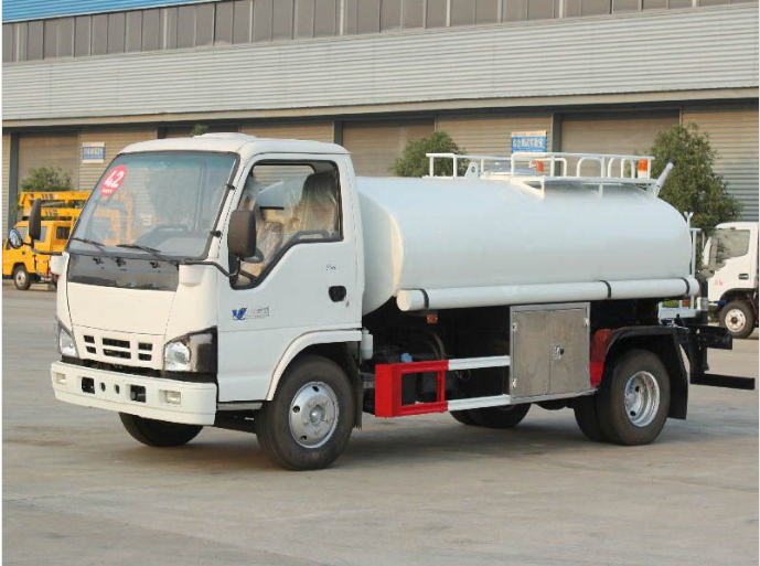 4000L Isuzu Drinking water tanker truck clean drinking water for airport