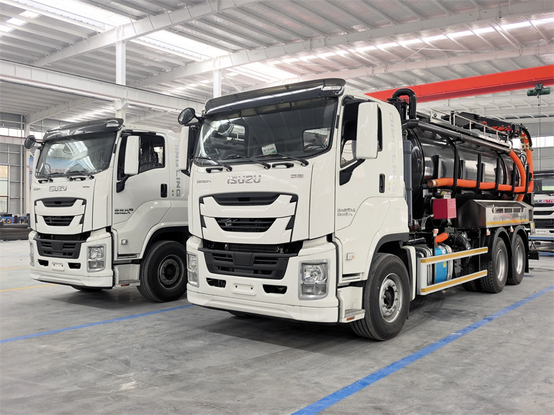 Isuzu 15000 liters hydro jetting drain cleaning truck