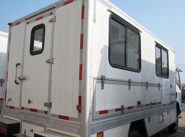4x4,6x6 Isuzu Police Workshop Truck with guard for Emergency