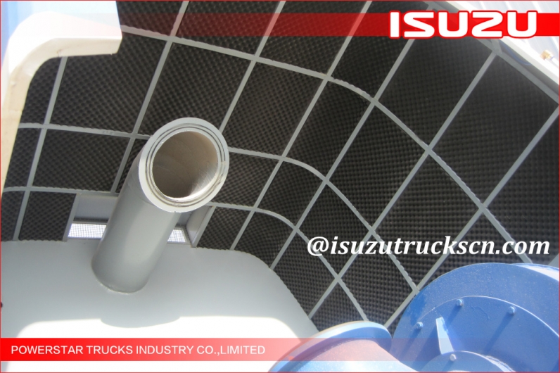 Japanese 5cbm Isuzu Street Sweeping Garbage Truck for sale