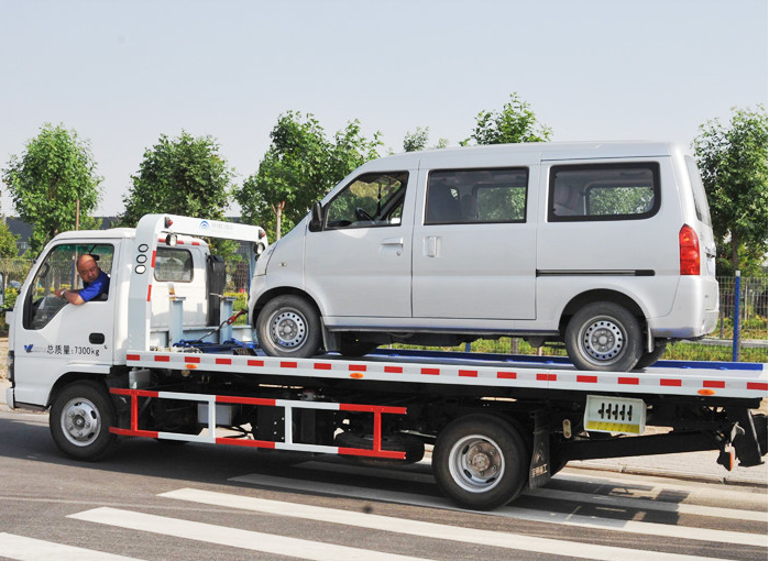 new Japanese Isuzu 4x2 4x4 2ton 3ton road wrecker/towing truck