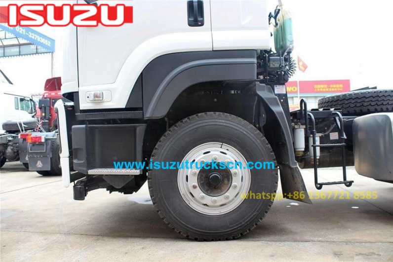 ISUZU brand truck tractor head 6x4 tractor truck low price