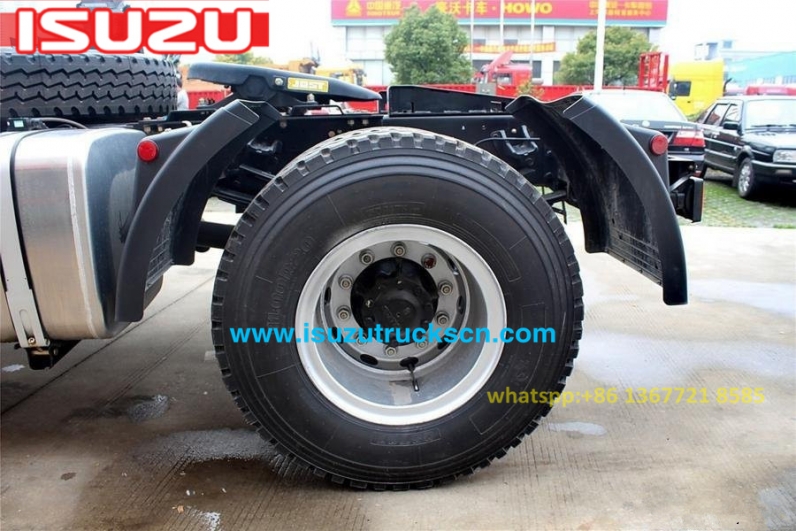 ISUZU brand truck tractor head 6x4 tractor truck low price