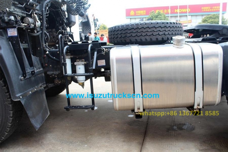 ISUZU brand truck tractor head 6x4 tractor truck low price