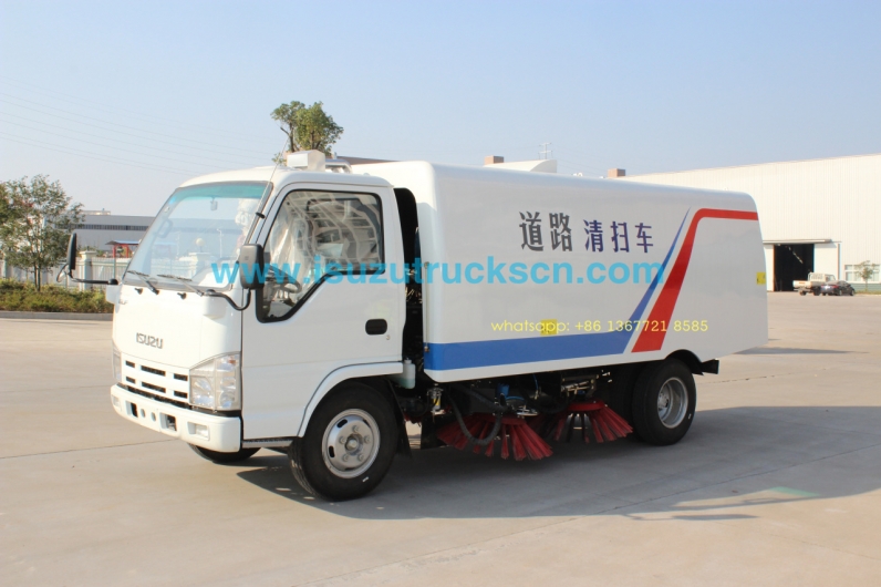 low price of ISUZU NKR 3cbm-5cbm Isuzu Road Sweeping Vehicle