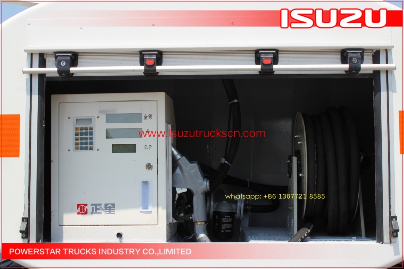 Best price 8,000L Diesel Fuel tank truck NPR ISUZU for sale