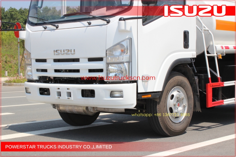 Best price 8,000L Diesel Fuel tank truck NPR ISUZU for sale