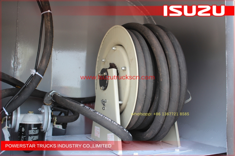 Best price 8,000L Diesel Fuel tank truck NPR ISUZU for sale