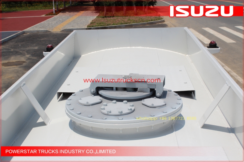 Best price 8,000L Diesel Fuel tank truck NPR ISUZU for sale
