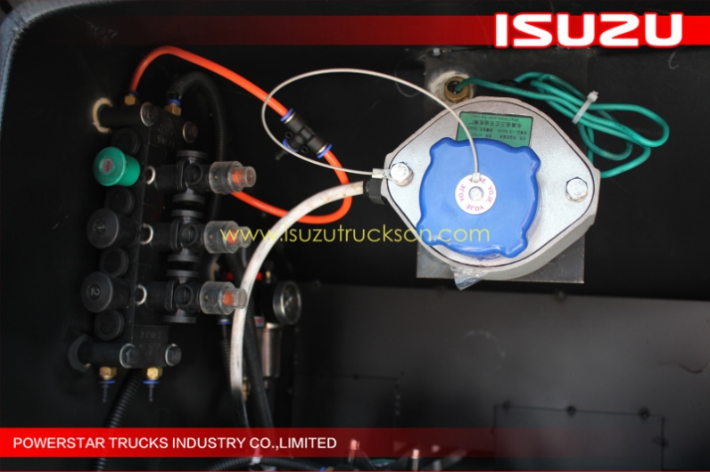 25m3 Isuzu truck Aluminum alloy fuel tanker truck for sale