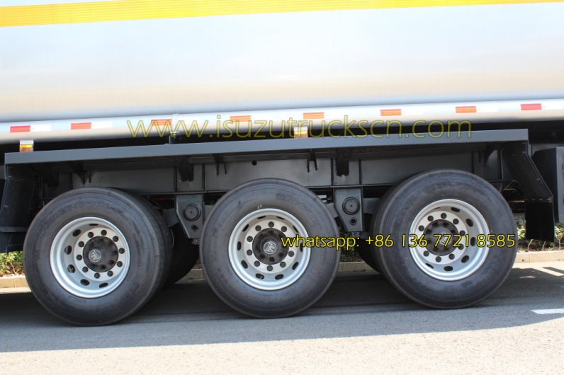 ISUZU tractor trailer Tri-axle 50000 liters oil tank fuel tanker semi trailer