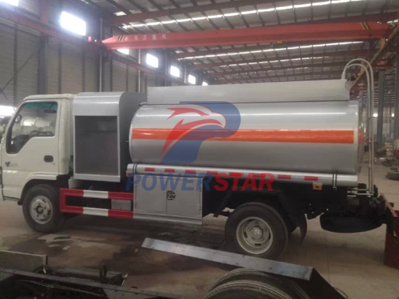 Factory direct sale 4000L Isuzu Fiscal Refuel Tank Truck for Gasoline/Light Diesel Delivery