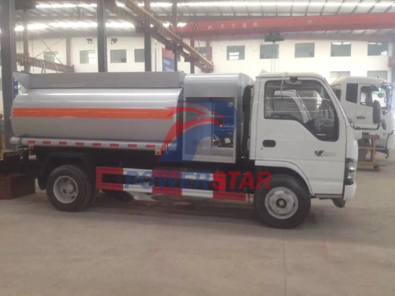 Factory direct sale 4000L Isuzu Fiscal Refuel Tank Truck for Gasoline/Light Diesel Delivery