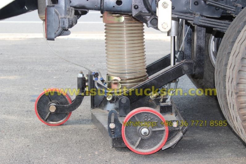 Philippines market High Performance Isuzu Road Sweeper Trucks