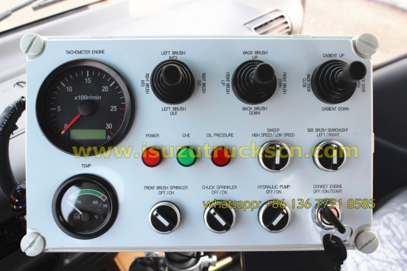 Philippines market High Performance Isuzu Road Sweeper Trucks