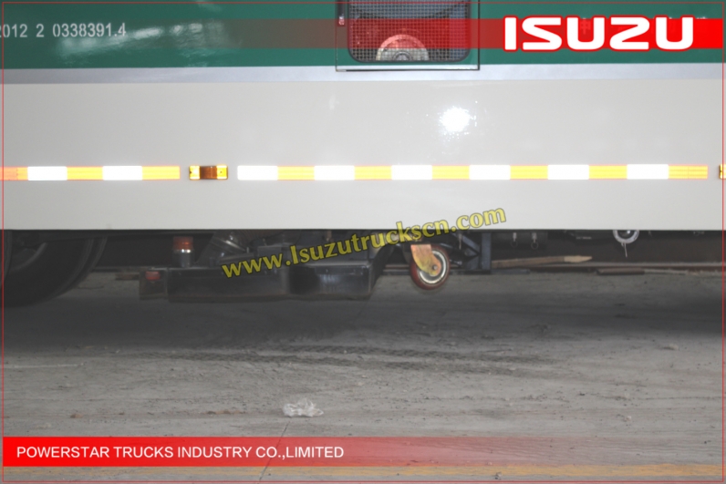 ELF NPR ISUZU Dust Suction Truck 10M3 Sweeper Truck 10CBM Road sweeper Truck For Sale