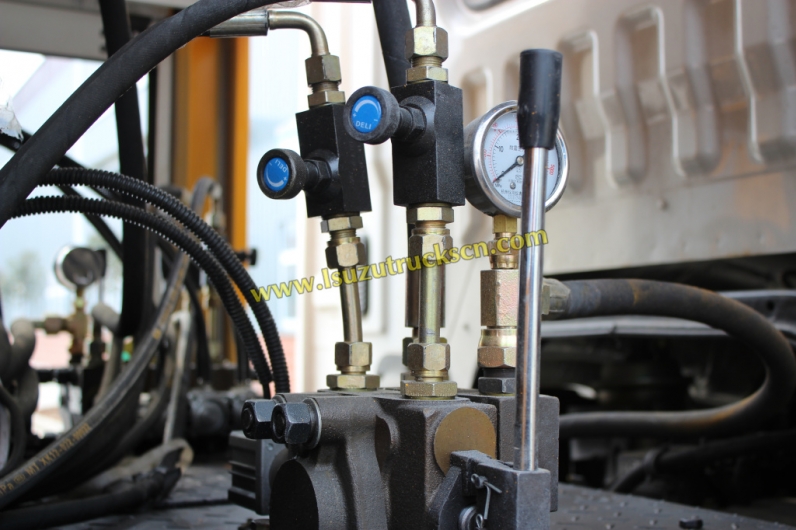 10wheesl Isuzu brand Combined Sewer Jetting Vacuum Trucks