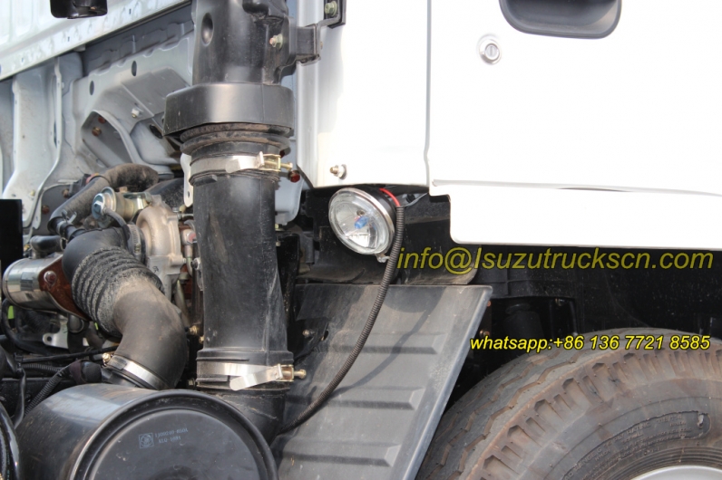 Isuzu 5000liters dust van street cleaning vehicle