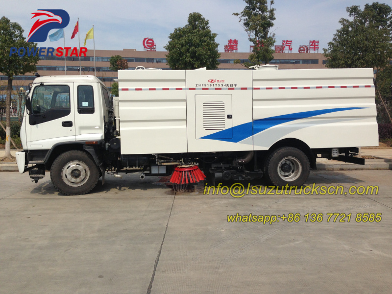 Best quality 8000L FTR Highway Road Sweeper Vehicle with Isuzu Chassis