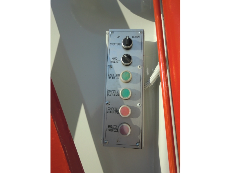 Special purpose vehicle Isuzu Rubbish compactor vehicles