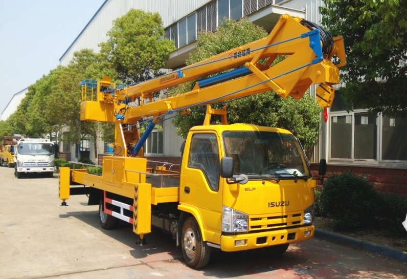 High quality aerial platform truck Isuzu Hydraulic telescopic boom truck