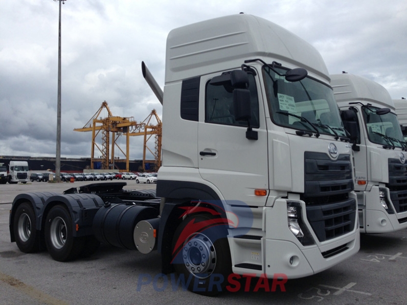 UD heavy TRACTOR UNIT