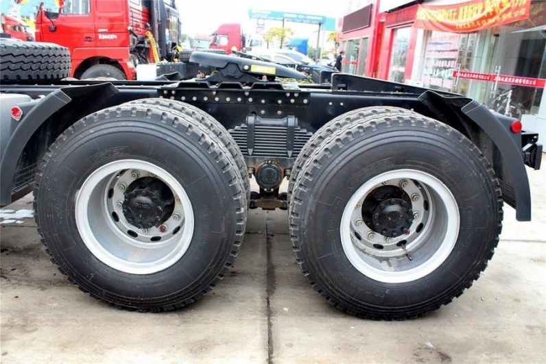 new 6x4 Heavy Tow Trucks Isuzu Heavy tractor truck
