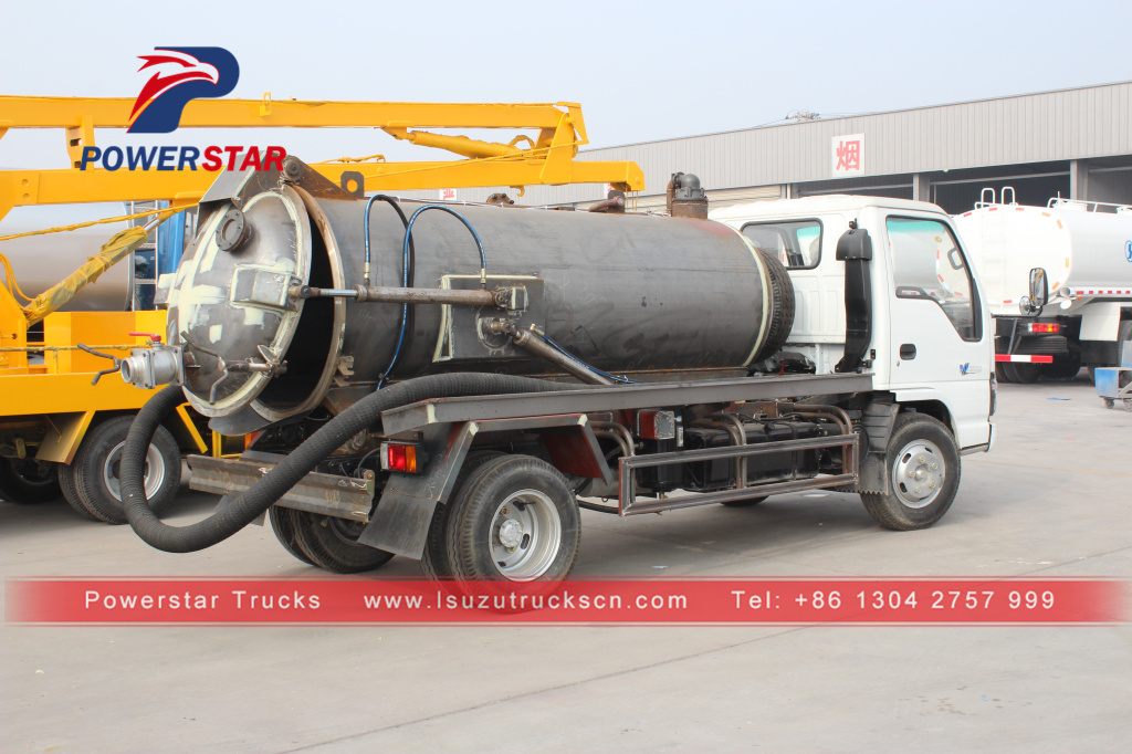 waste water suction truck Isuzu vacuum pump Sewage tanker
