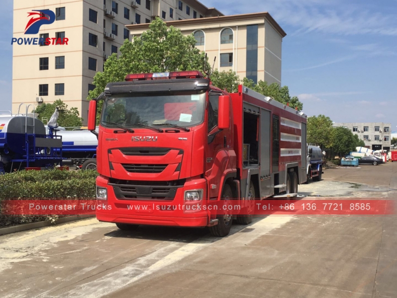 GIGA ISUZU Water/Foam/Dry Powder Monitor Fire Truck