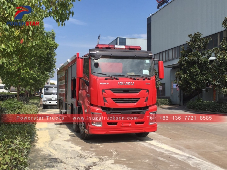 GIGA ISUZU Water/Foam/Dry Powder Monitor Fire Truck