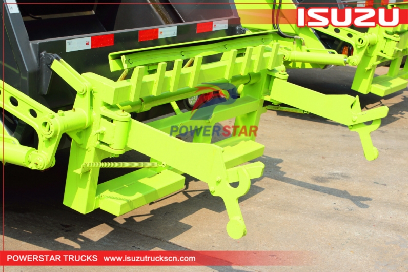 ISUZU GIGA Waste compactor truck for sale